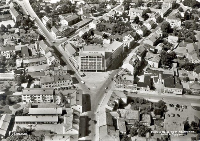 Flygfoto ver centrum av Vrnamo ca 1955