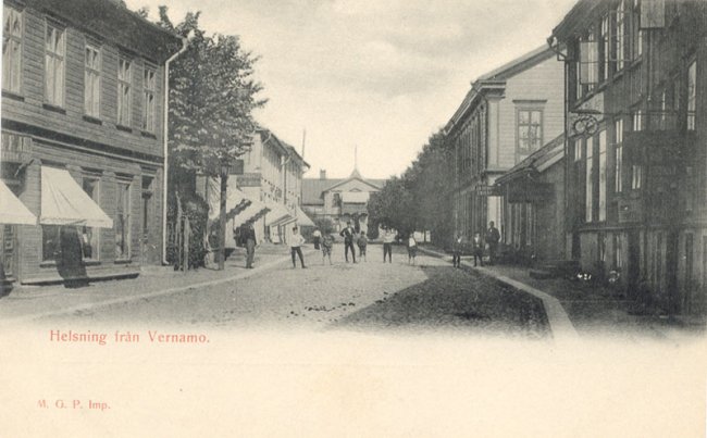 Helsning frn Vernamo (Turisten i bakgrunden)