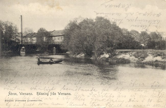 Lagan. (Pinnstolsfabriken i bakgrunden)
