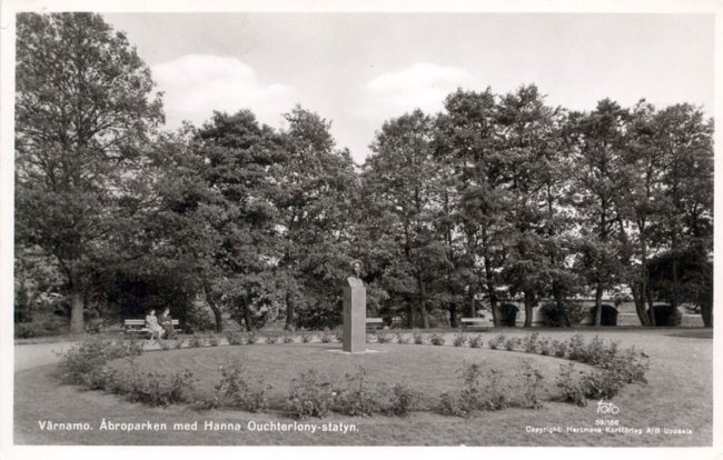 broparken med Hanna Ouchterlony-statyn