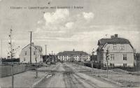Lasarettsgatan med lasarettet i fonden